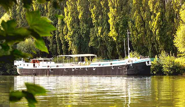Péniche-hôtel Daphné's