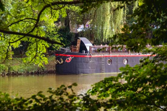 Péniche Bar Long: 39m