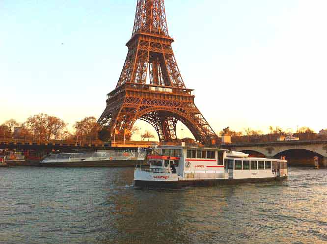 Location de péniche balade Paris