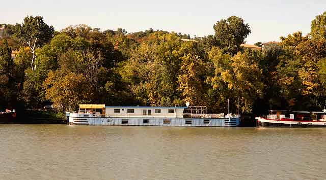 Péniche aménagée Avignon