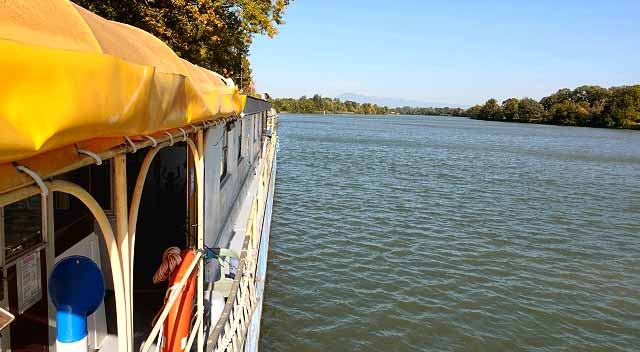 Péniche aménagée de 38m x 5m