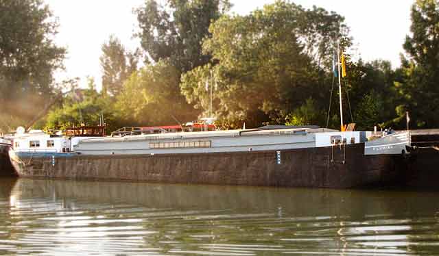 Vue exterieure Péniche à vendre