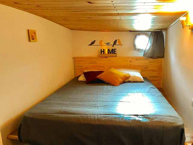 une chambre de 12 m2