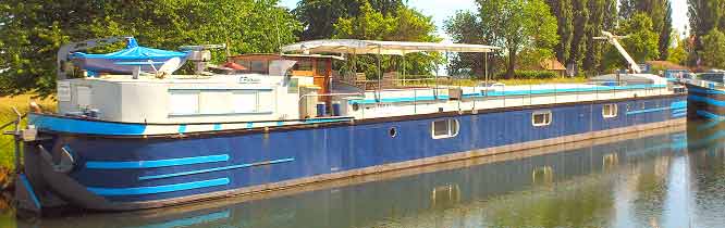 Infos sur cette peniche en vente Peniche a vendre sur canal du Rhone au Rhin