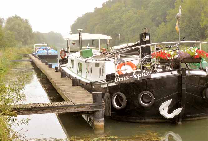 petit Bateau house boat a vendre